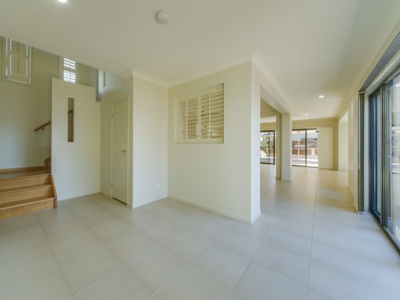 3 Conestoga Way, Upper Coomera QLD 4209