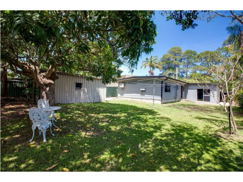 13 Lake Road, Slacks Creek QLD 4127