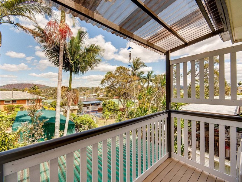 17 Eurobin Crescent, Ferny Hills QLD 4055