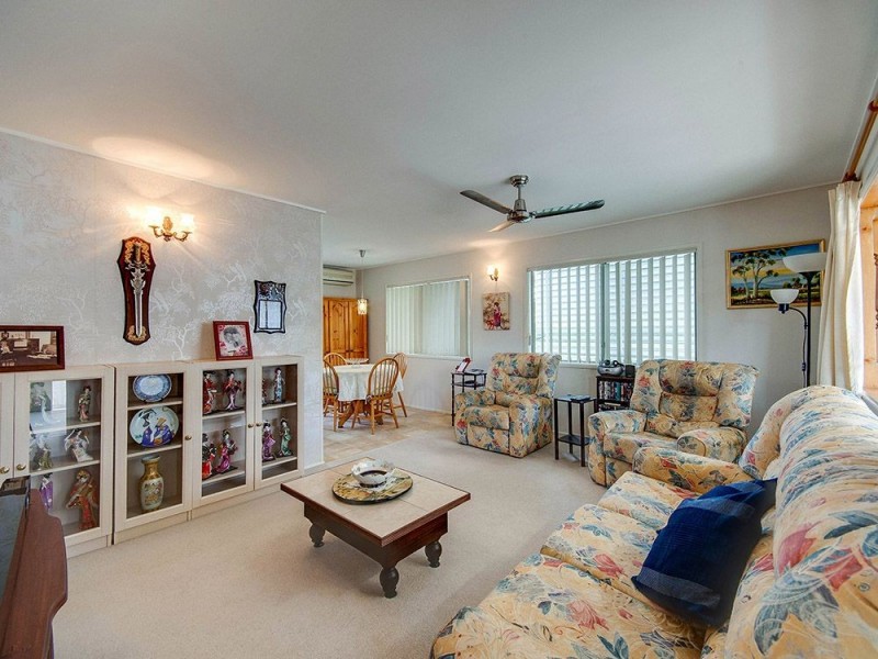 17 Eurobin Crescent, Ferny Hills QLD 4055