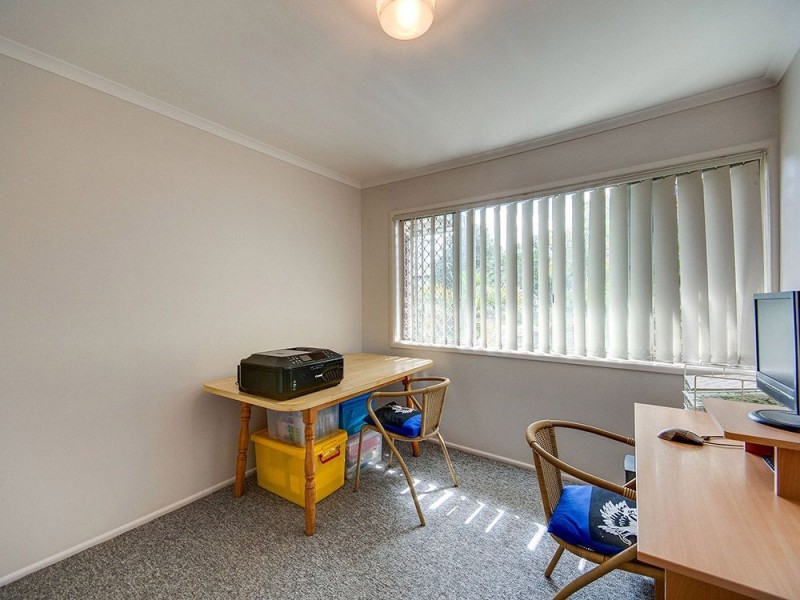 17 Eurobin Crescent, Ferny Hills QLD 4055