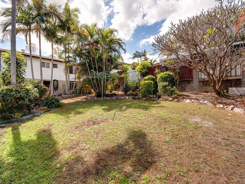 17 Eurobin Crescent, Ferny Hills QLD 4055