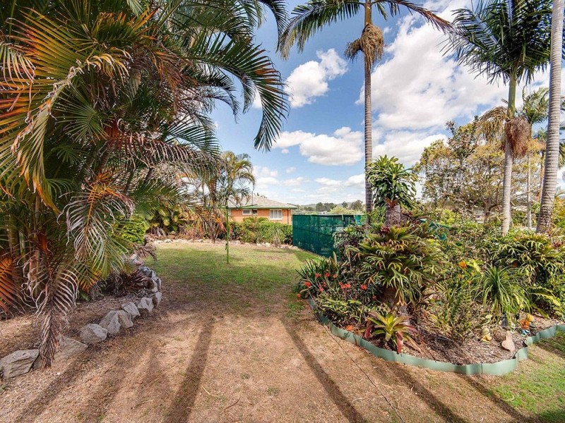 17 Eurobin Crescent, Ferny Hills QLD 4055