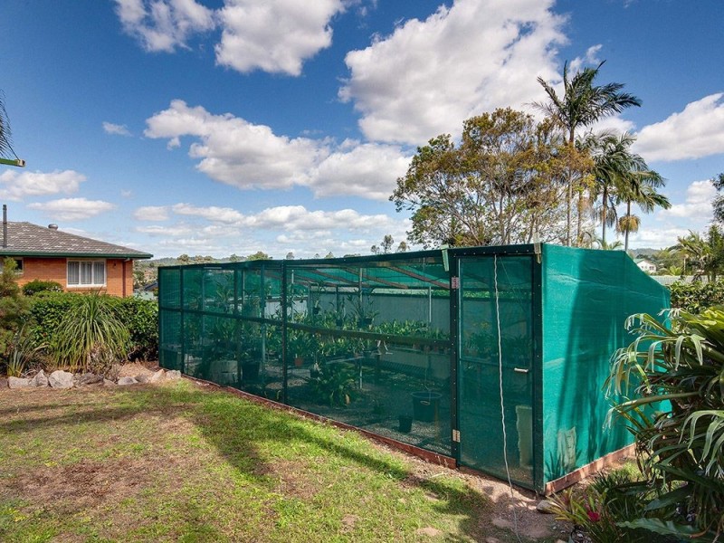 17 Eurobin Crescent, Ferny Hills QLD 4055