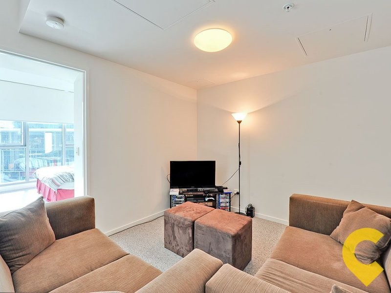 30505/2 Harbour Road, Hamilton QLD 4007