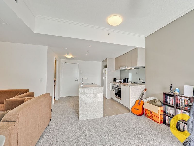 30505/2 Harbour Road, Hamilton QLD 4007