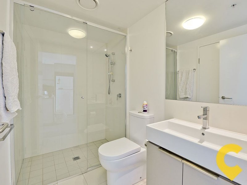 30505/2 Harbour Road, Hamilton QLD 4007