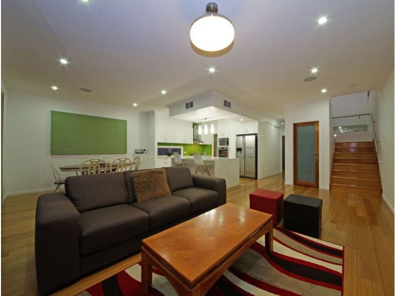 43 Nash Street, Sandgate QLD 4017