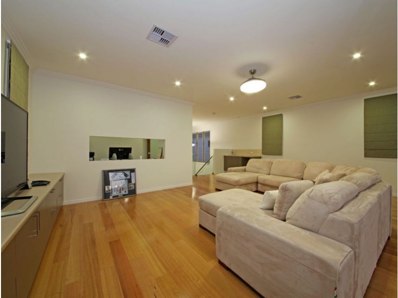 43 Nash Street, Sandgate QLD 4017