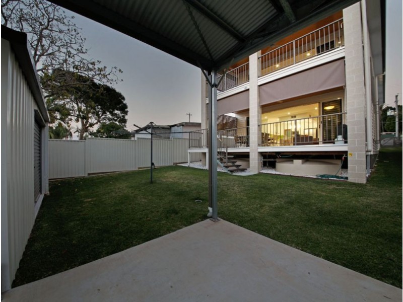 43 Nash Street, Sandgate QLD 4017