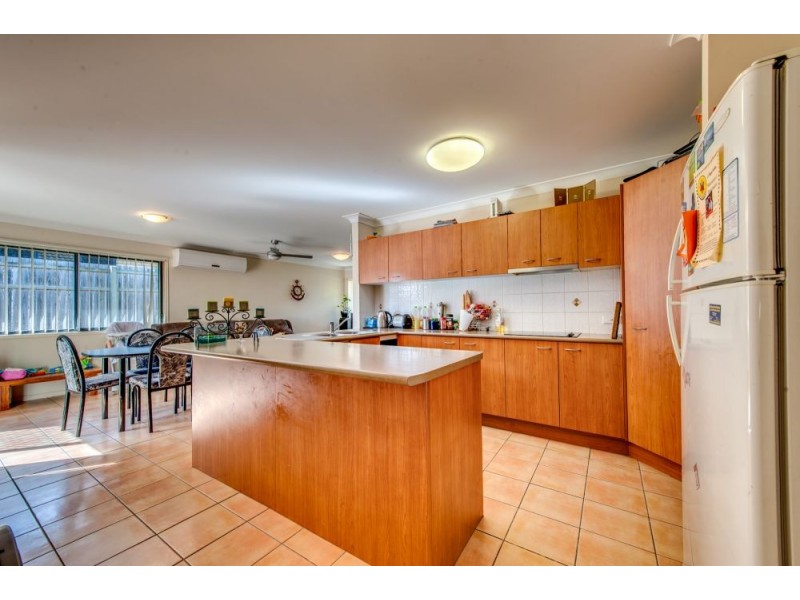 4 Clint Parade, Crestmead QLD 4132