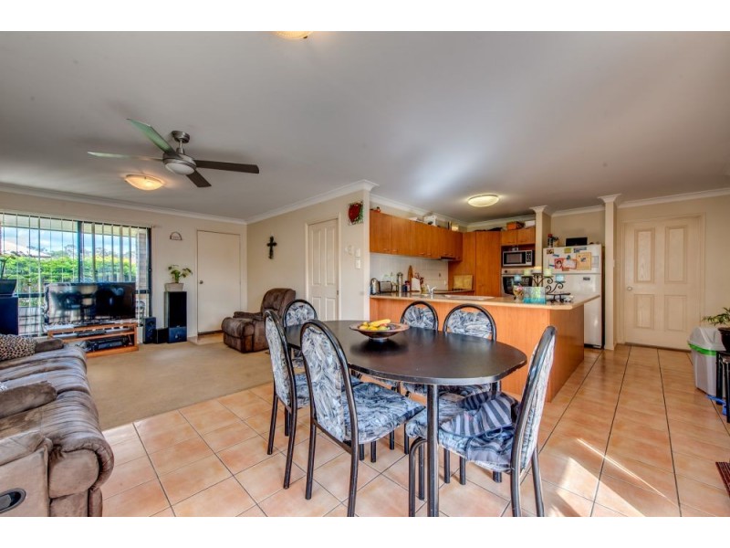 4 Clint Parade, Crestmead QLD 4132