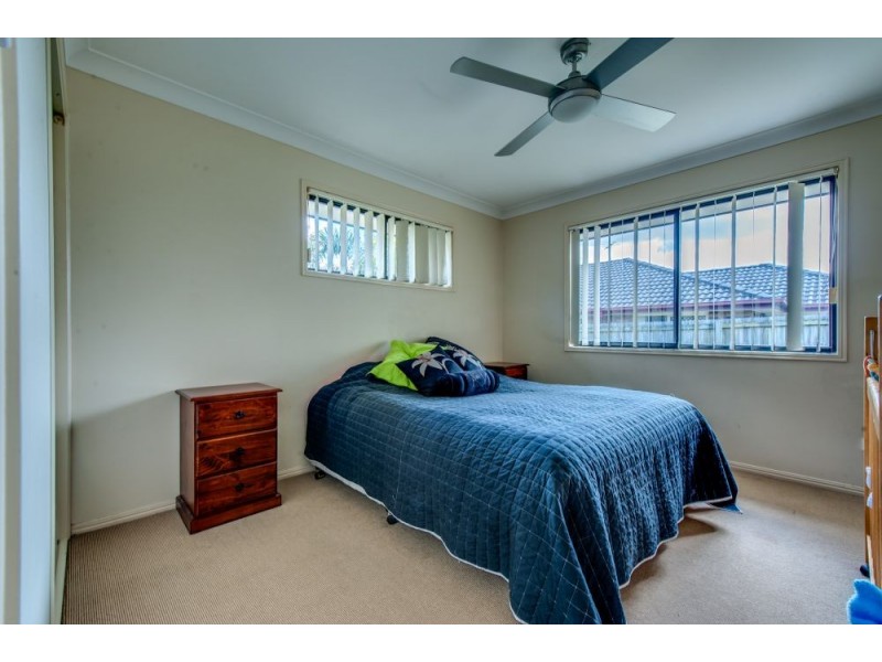 4 Clint Parade, Crestmead QLD 4132