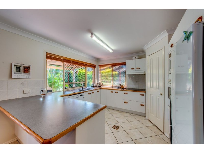 8 Eskdale Court, Parkinson QLD 4115