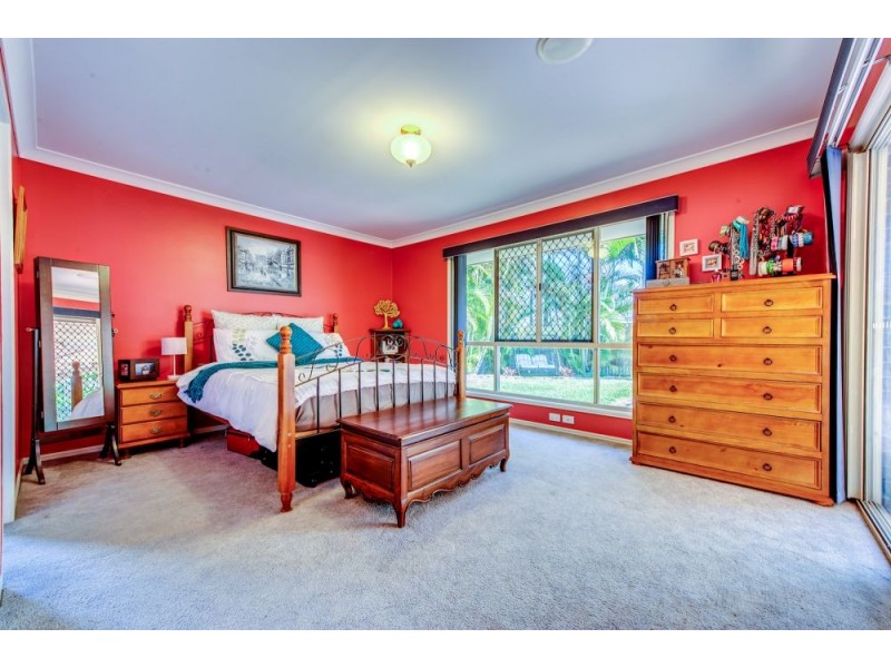 8 Eskdale Court, Parkinson QLD 4115