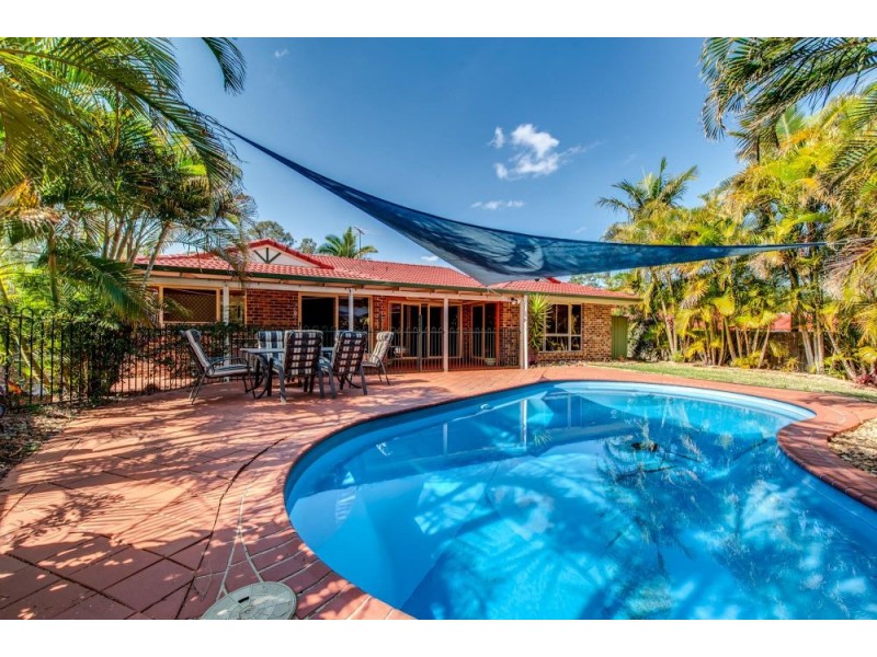 8 Eskdale Court, Parkinson QLD 4115