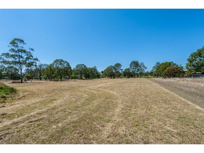 37 Keith St, Bundamba QLD 4304