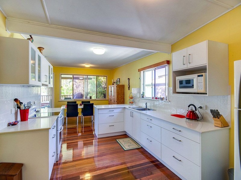 21 Alwyn St, Stafford Heights QLD 4053