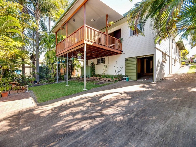 21 Alwyn St, Stafford Heights QLD 4053