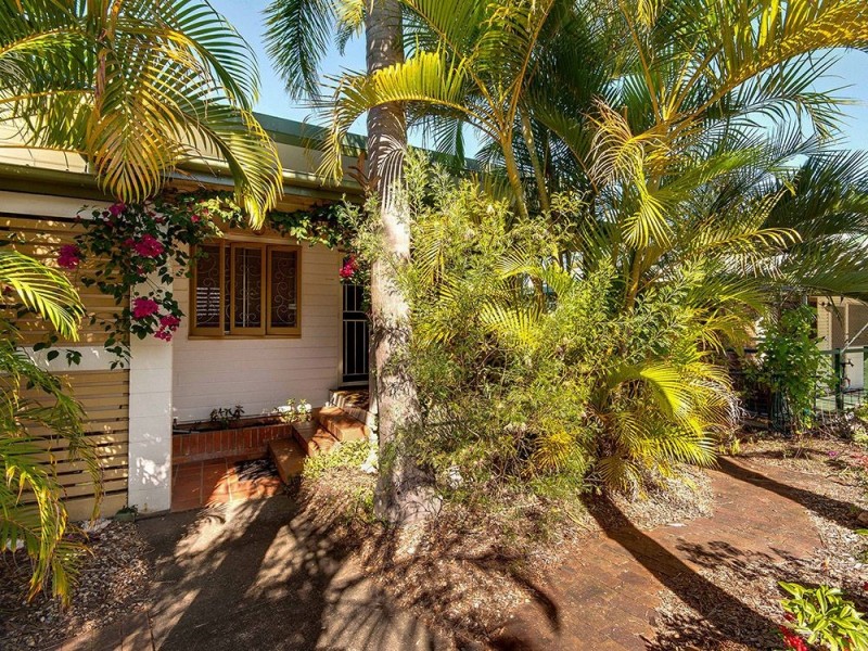 21 Alwyn St, Stafford Heights QLD 4053