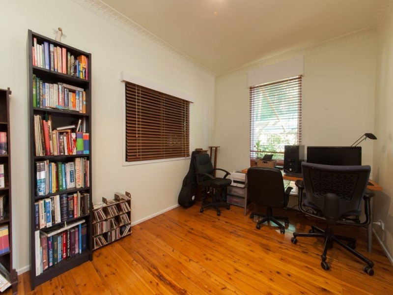 74 Leicester Street, Coorparoo QLD 4151