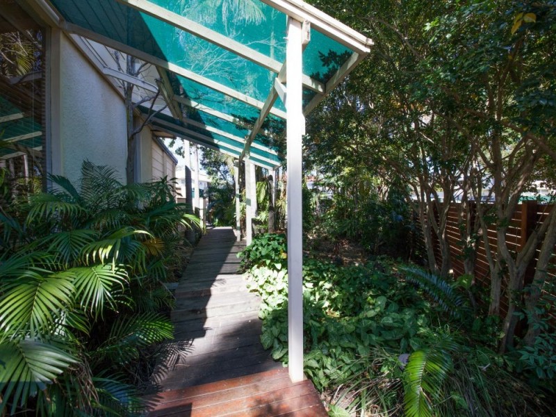 74 Leicester Street, Coorparoo QLD 4151