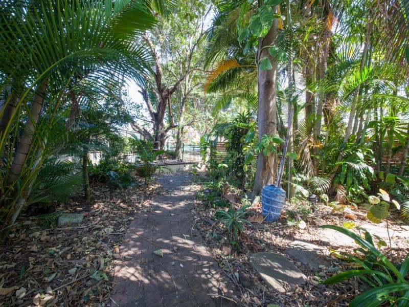 74 Leicester Street, Coorparoo QLD 4151