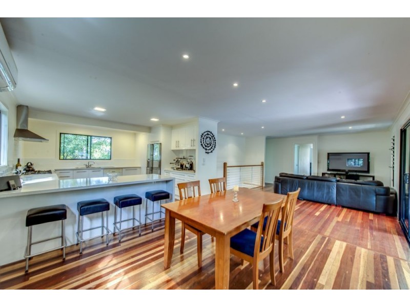 17 Little John St, Daisy Hill QLD 4127