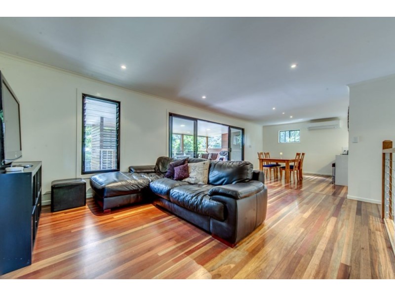 17 Little John St, Daisy Hill QLD 4127