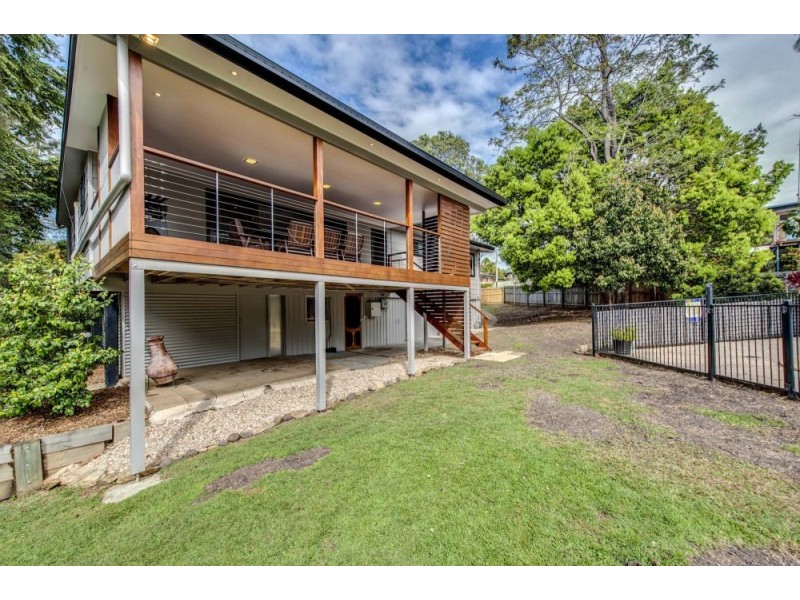 17 Little John St, Daisy Hill QLD 4127