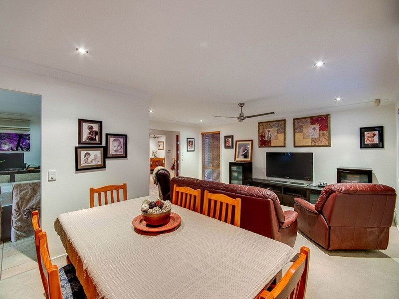 6 Seinfeld Close, Mcdowall QLD 4053