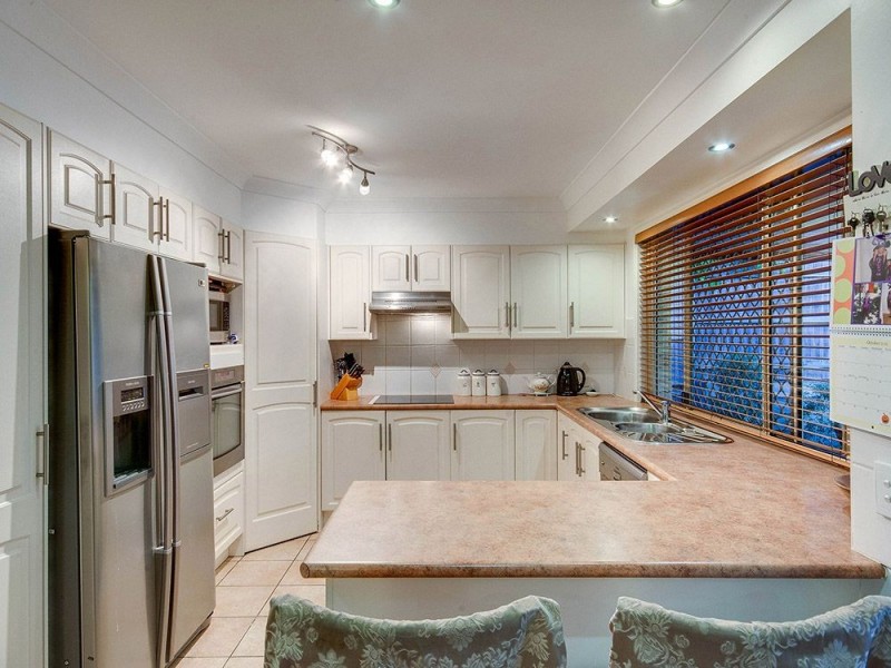 6 Seinfeld Close, Mcdowall QLD 4053