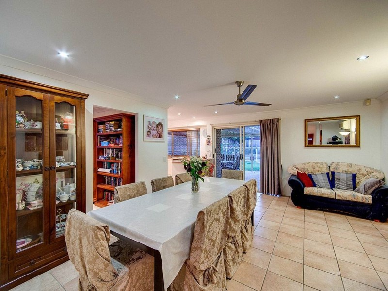 6 Seinfeld Close, Mcdowall QLD 4053