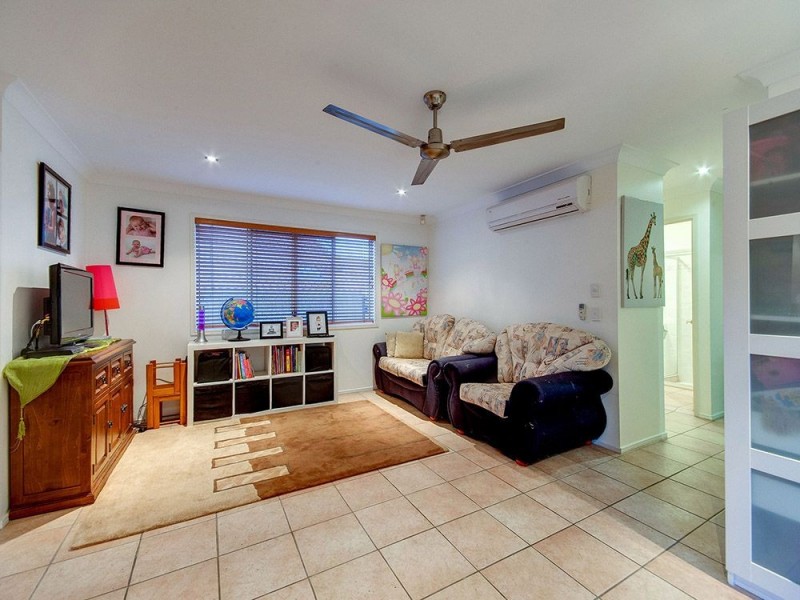 6 Seinfeld Close, Mcdowall QLD 4053