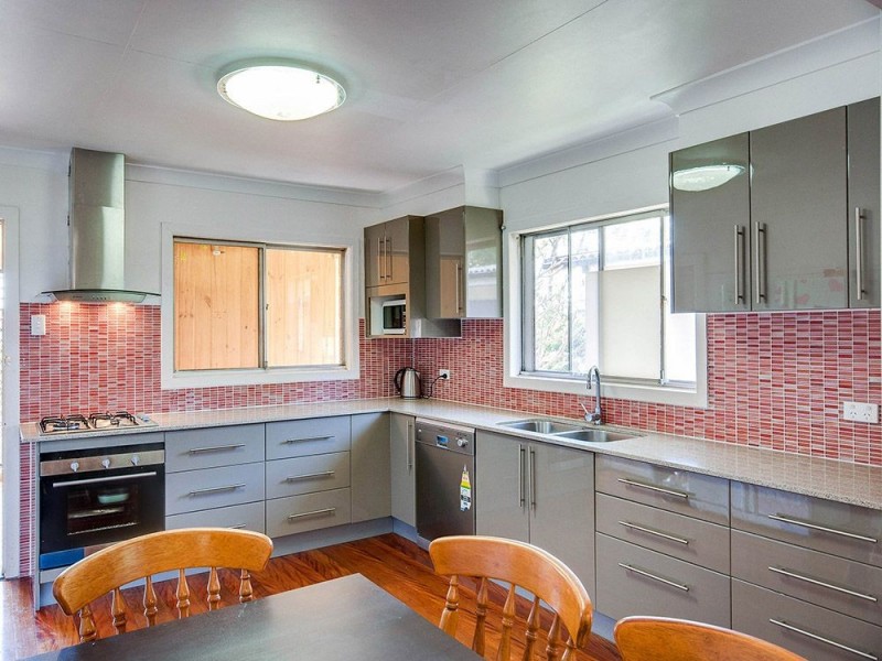 305 Kitchener Road, Stafford Heights QLD 4053