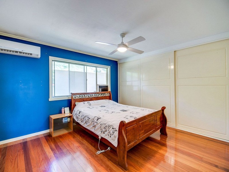 305 Kitchener Road, Stafford Heights QLD 4053