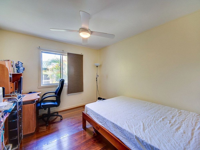 305 Kitchener Road, Stafford Heights QLD 4053