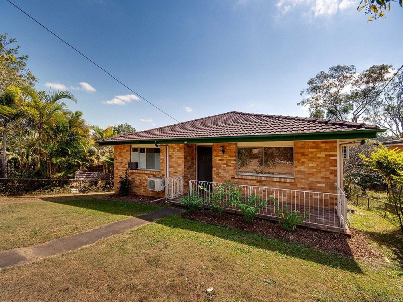 305 Kitchener Road, Stafford Heights QLD 4053