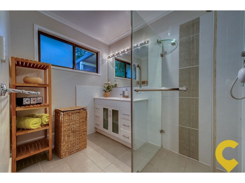 21 Wandearah Crescent, Ferny Hills QLD 4055