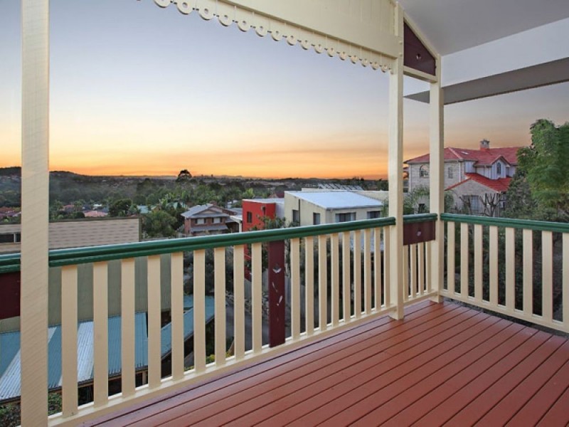 116 Kilmorey Street, Carindale QLD 4152