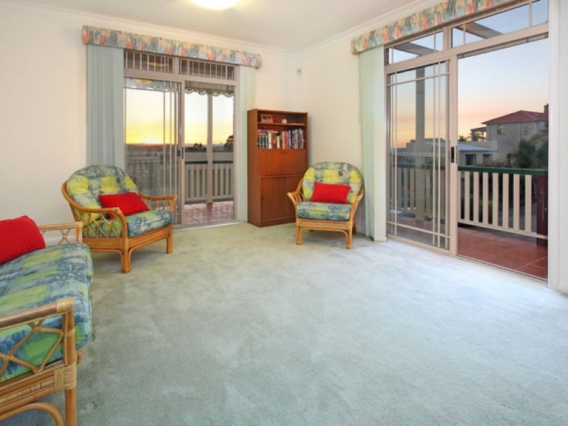 116 Kilmorey Street, Carindale QLD 4152