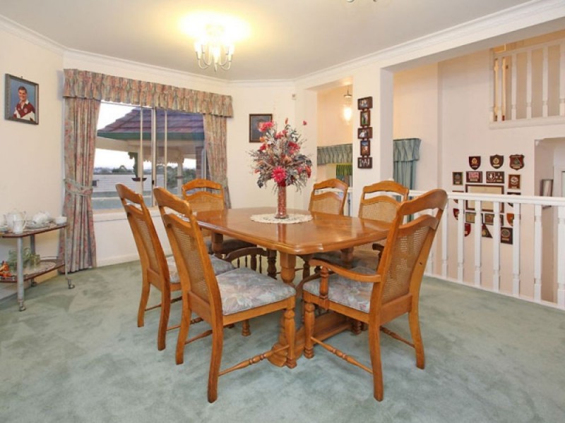 116 Kilmorey Street, Carindale QLD 4152