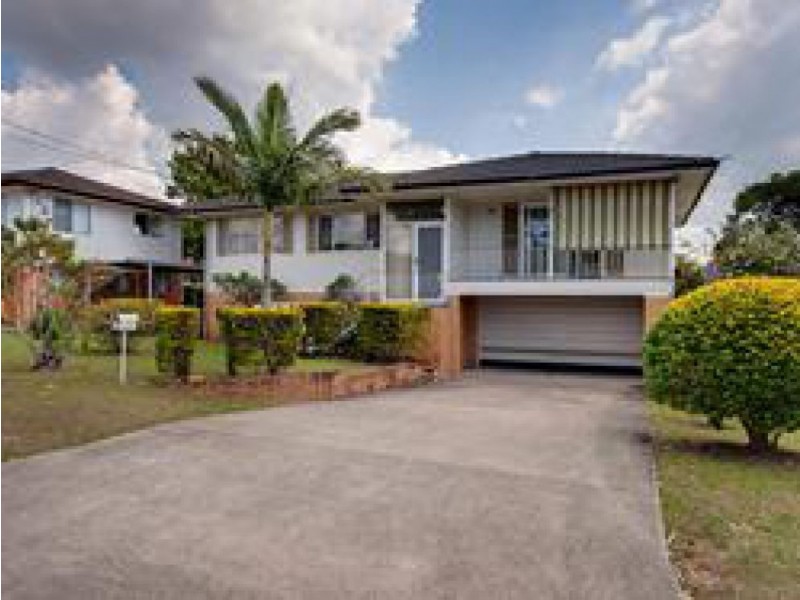 8 Kendrey Street, Stafford Heights QLD 4053