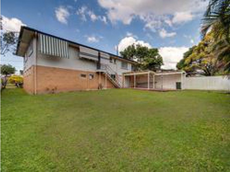 8 Kendrey Street, Stafford Heights QLD 4053