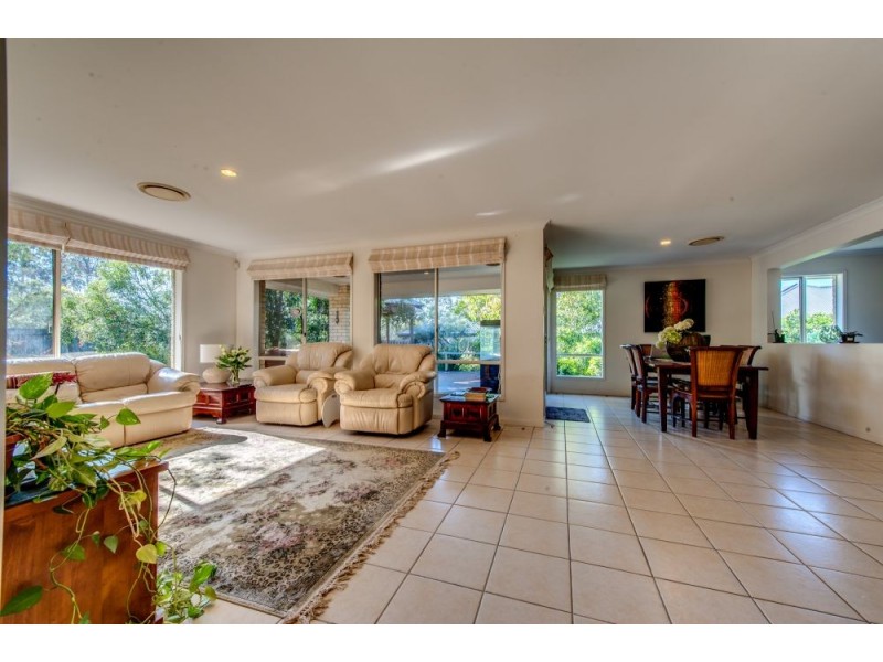 7 Unley Place, Forest Lake QLD 4078