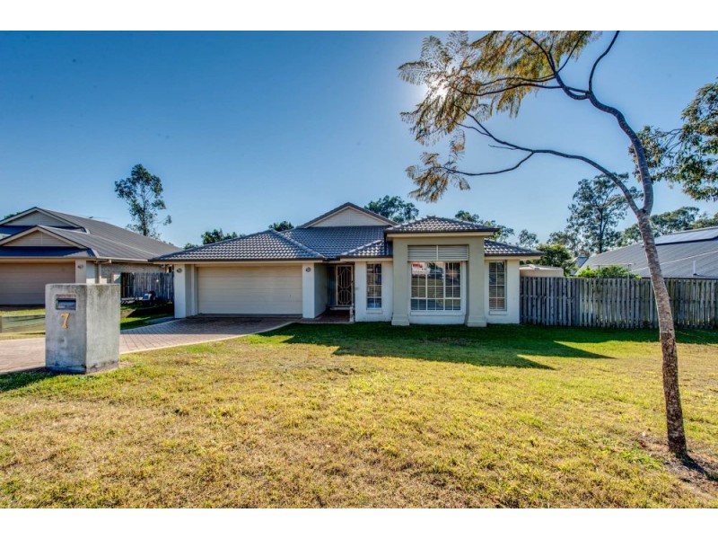 7 Unley Place, Forest Lake QLD 4078