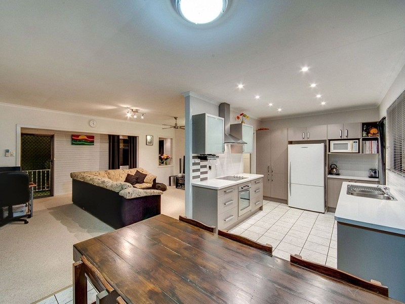 16 Casula Street, Arana Hills QLD 4054