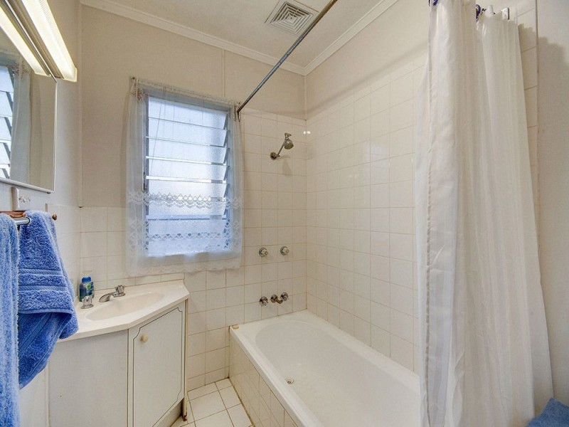 16 Casula Street, Arana Hills QLD 4054