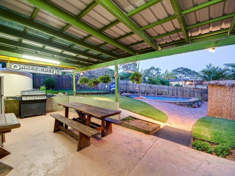 16 Casula Street, Arana Hills QLD 4054