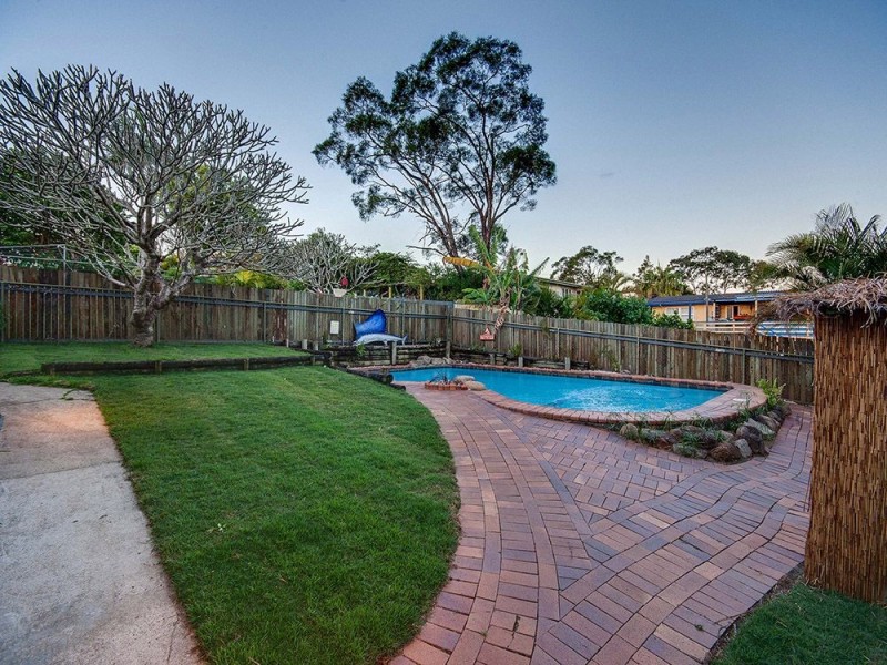 16 Casula Street, Arana Hills QLD 4054